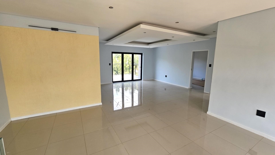 5 Bedroom Property for Sale in Melodie North West
